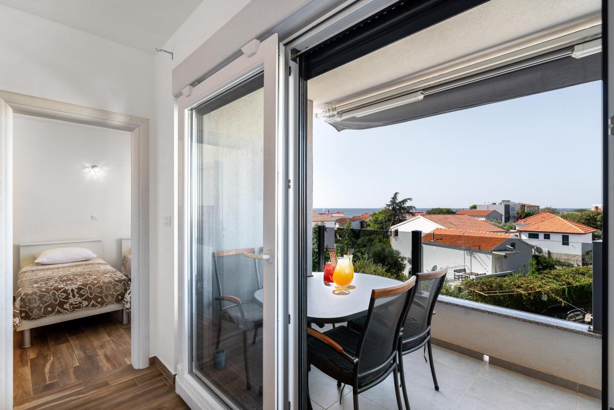 Apartments Boomerang Rogoznica  Oda fotoğraf